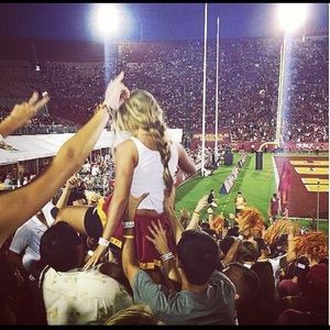 Meet your Posher, Danielle